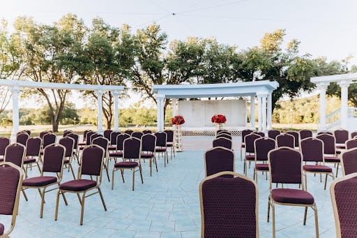 Here’s How Wedding Planners Help You Plan Destination Weddings
