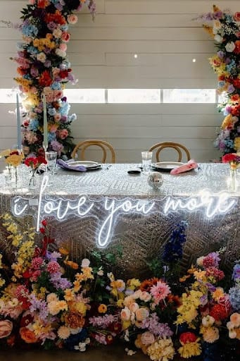 Your Ultimate Guide To Choosing From Various Wedding Floral Arrangements