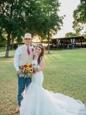 Jade & Saxxon wedding, planned by Magnolia Moss Events (photo 5)